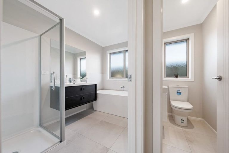 Photo of property in 16 Culverwell Crescent, Pokeno, 2402