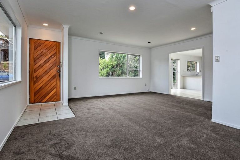 Photo of property in 34 Raymond Terrace, Northcote, Auckland, 0627