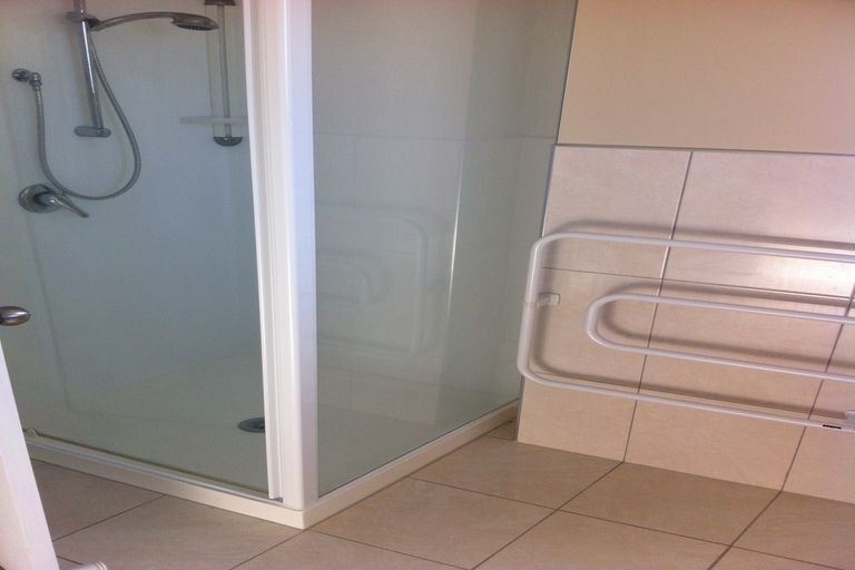 Photo of property in 63c Redoubt Road, Goodwood Heights, Auckland, 2105