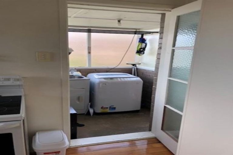 Photo of property in 1/23 Evelyn Place, Hillcrest, Auckland, 0627