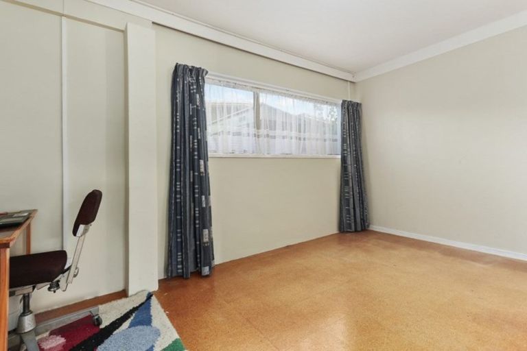 Photo of property in 2/1 West Hoe Road, Orewa, 0931