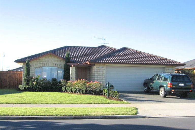 Photo of property in 11 Croftview Road, Wattle Downs, Auckland, 2103
