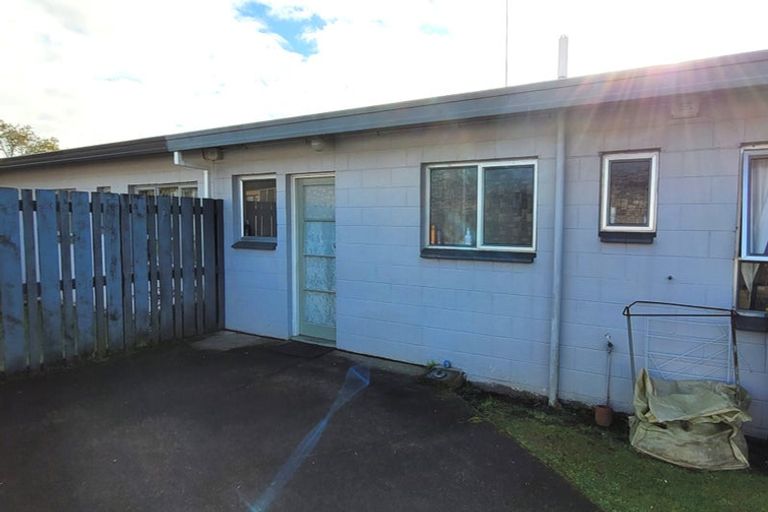 Photo of property in 24 Maire Street, Inglewood, 4330