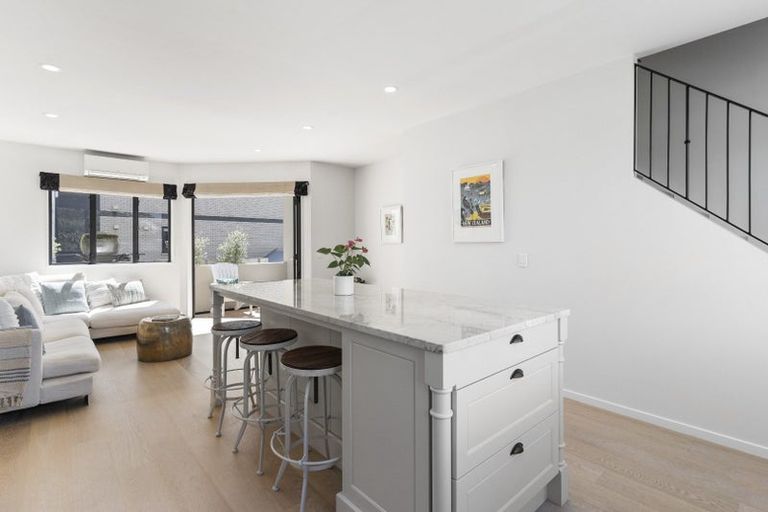 Photo of property in 2/4 Fitzroy Street, Ponsonby, Auckland, 1021