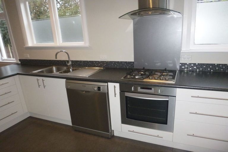 Photo of property in 160 Kings Crescent, Hutt Central, Lower Hutt, 5010