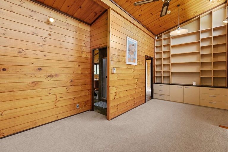 Photo of property in 14 Redmount Place, Red Hill, Papakura, 2110