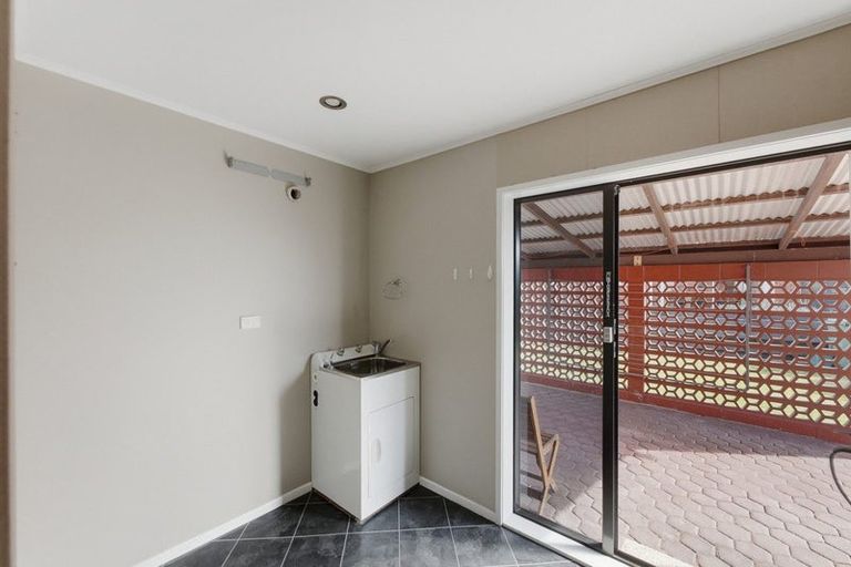 Photo of property in 21 Truby King Street, Merrilands, New Plymouth, 4312