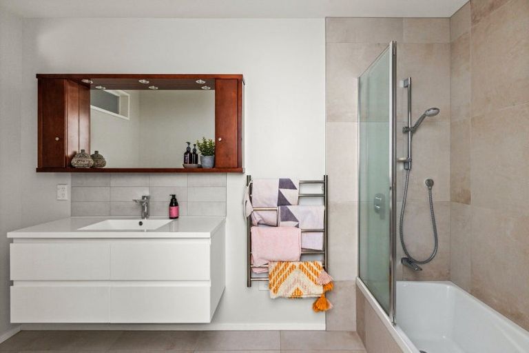 Photo of property in 19 Laurent Place, Greenmeadows, Napier, 4112