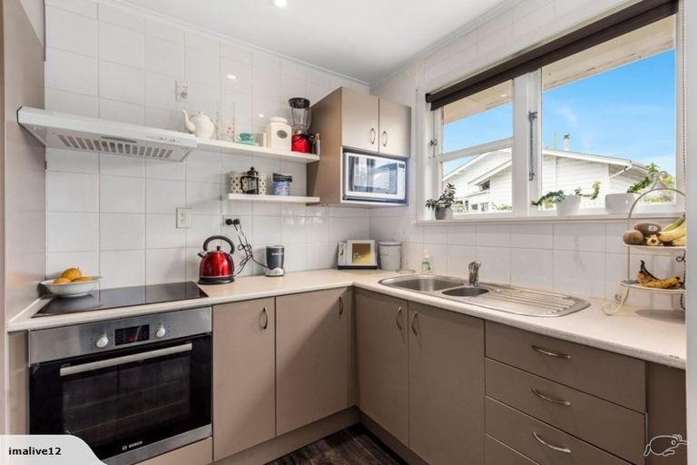 Photo of property in 2/28a Ararino Street, Trentham, Upper Hutt, 5018