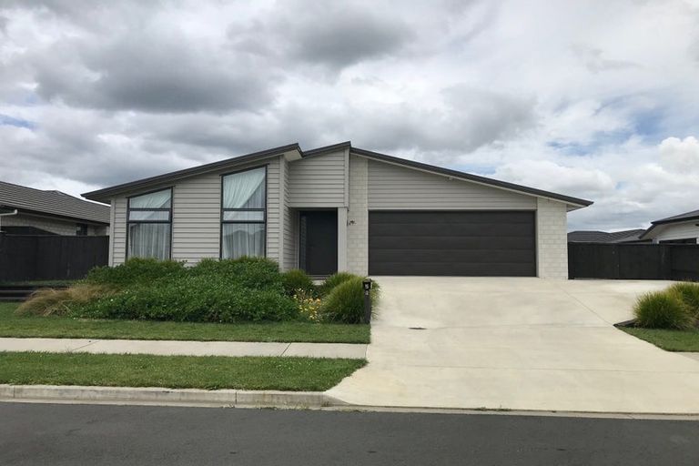 Photo of property in 5 Cook Drive, Tuakau, 2121