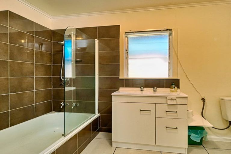 Photo of property in 20 Hillary Crescent, Maraenui, Napier, 4110