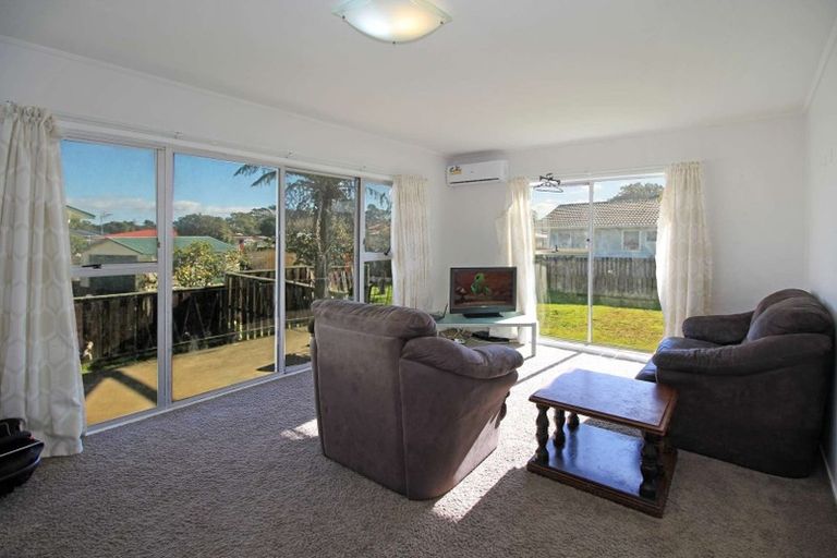 Photo of property in 26 Orly Avenue, Mangere, Auckland, 2022