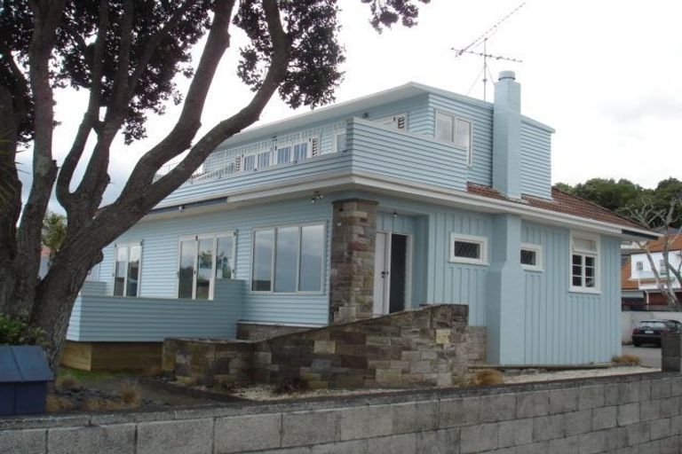 Photo of property in 48 The Esplanade, Eastern Beach, Auckland, 2012