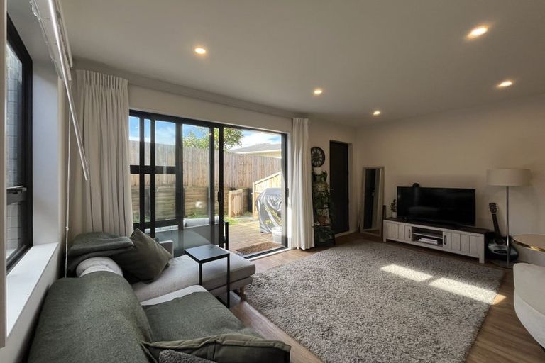 Photo of property in 7/22 Coniston Avenue, Te Atatu South, Auckland, 0610