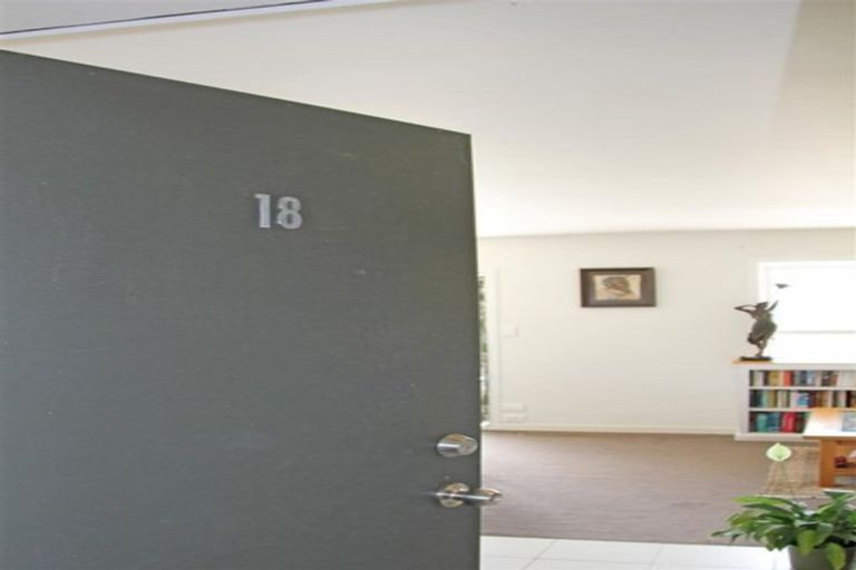 Photo of property in 18/37 Waipa Street, Birkenhead, Auckland, 0626