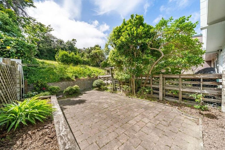 Photo of property in 4/23 Collins Avenue, Tawa, Wellington, 5028