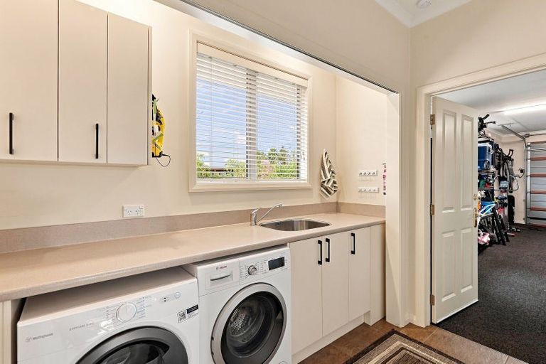 Photo of property in 17 Orchard Grove, East Taieri, Mosgiel, 9024