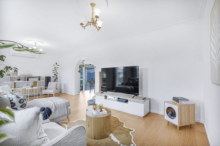 Photo of property in 13 Knightsbridge Place, Dinsdale, Hamilton, 3204