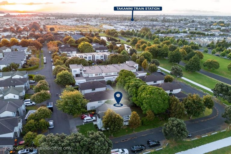 Photo of property in 27 The Track, Takanini, 2112