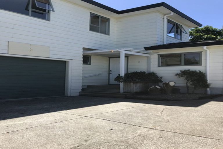 Photo of property in 2/9 Tyne Road, Forrest Hill, Auckland, 0620
