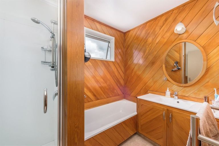 Photo of property in 47 Oreil Avenue, West Harbour, Auckland, 0618