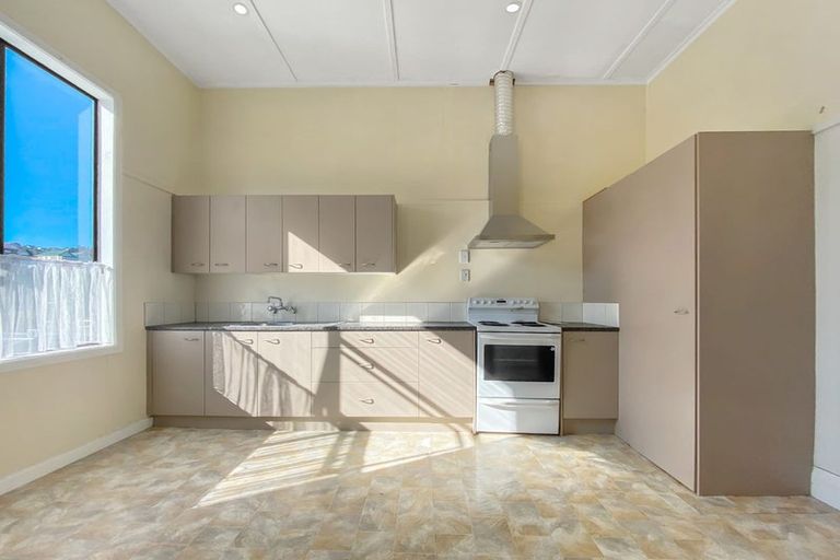 Photo of property in 151a The Parade, Island Bay, Wellington, 6023