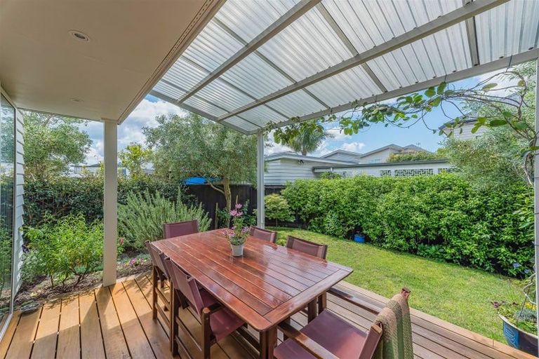 Photo of property in 62 Station Street, Hobsonville, Auckland, 0616
