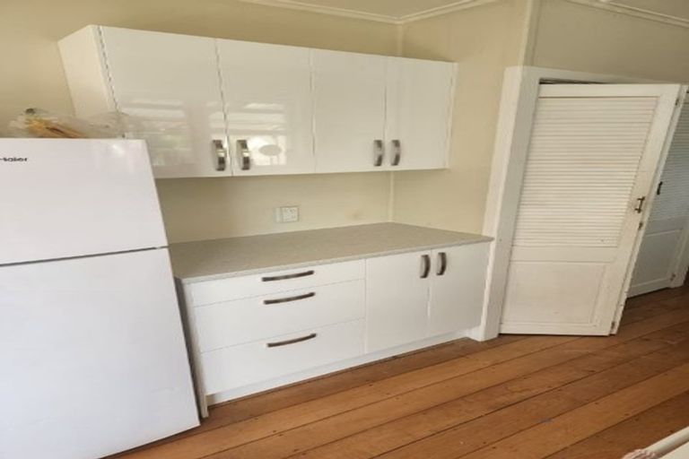 Photo of property in 33 Jillett Street, Titahi Bay, Porirua, 5022