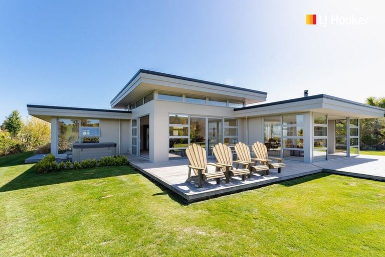 Photo of property in 28 Kayforce Road, Ocean View, Dunedin, 9035