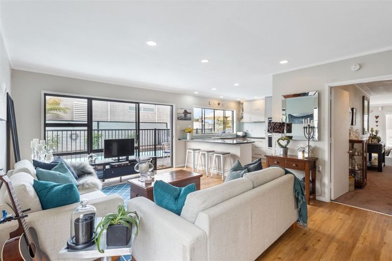 Photo of property in 14 Indus Place, Half Moon Bay, Auckland, 2012