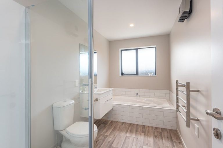 Photo of property in 160 Shillingford Boulevard, Rolleston, 7615