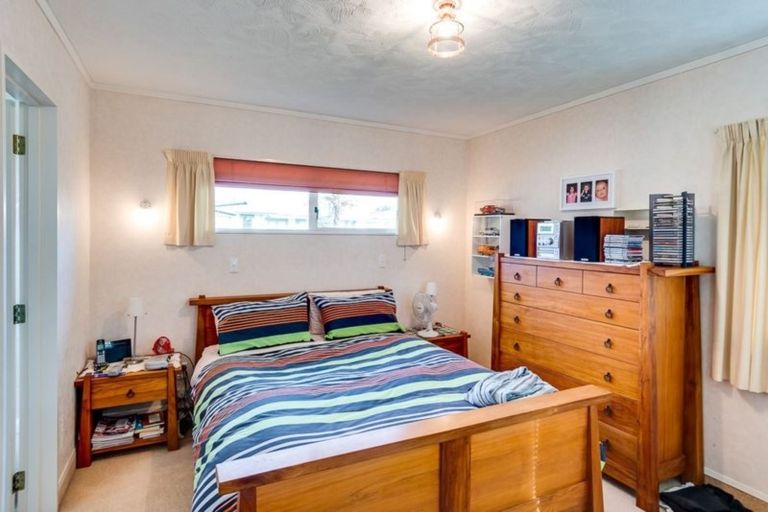 Photo of property in 21 Sloane Place, Taradale, Napier, 4112