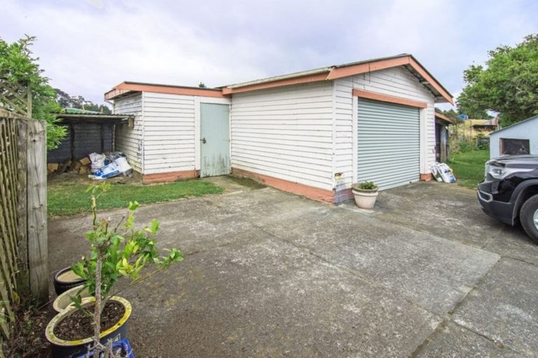 Photo of property in 72 Stanly Street, Eketahuna, 4900