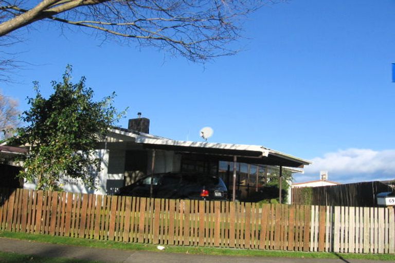 Photo of property in 69 Apollo Parade, Milson, Palmerston North, 4414