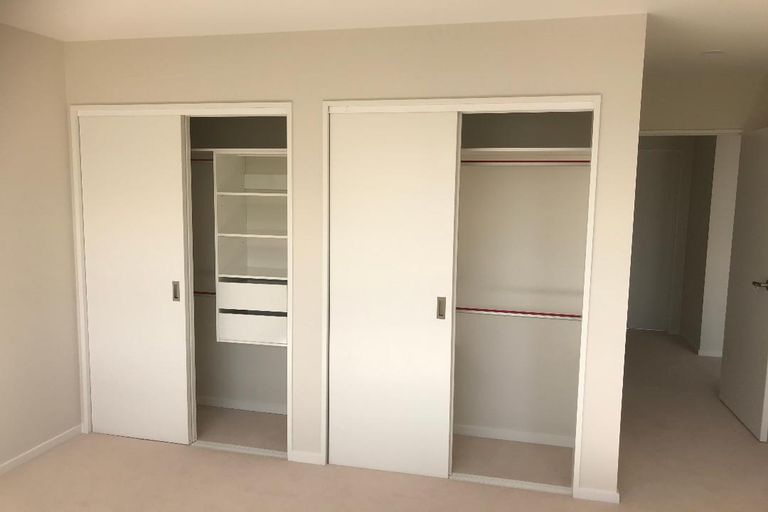 Photo of property in 4035e Great North Road, Glen Eden, Auckland, 0602