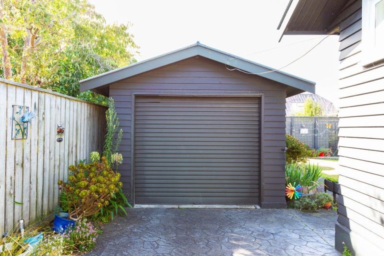 Photo of property in 4 Ranfurly Street, Dannevirke, 4930