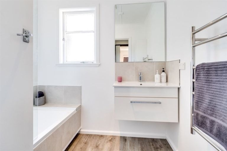 Photo of property in 37a Seddon Crescent, Marewa, Napier, 4110