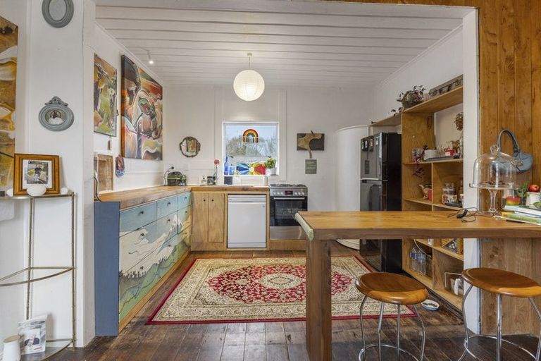 Photo of property in 96 Bridge Street, Eltham, 4322