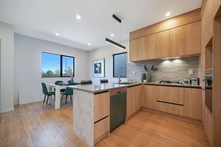 Photo of property in 175 Grove Road, Papakura, 2110