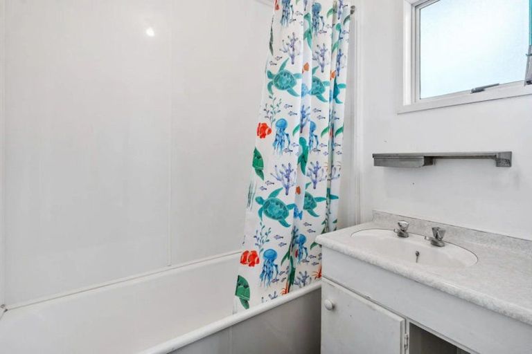 Photo of property in 12 Moki Place, Ruakaka, 0116