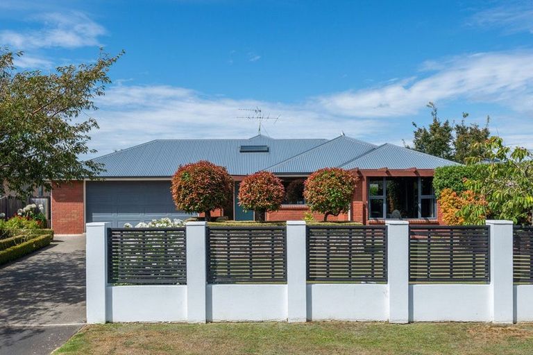 Photo of property in 16 Fenty Place, Mosgiel, 9024