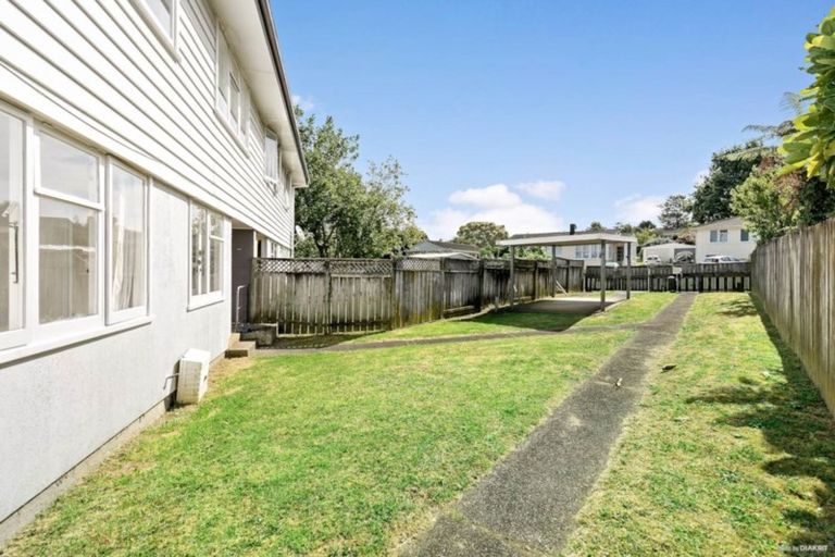 Photo of property in 2/41 Greenslade Crescent, Northcote, Auckland, 0627