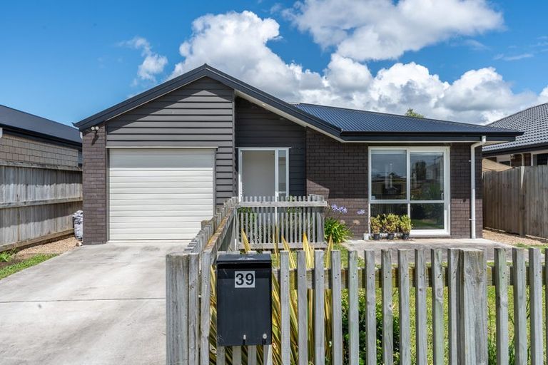 Photo of property in 39 Maanihi Drive, Rototuna North, Hamilton, 3210
