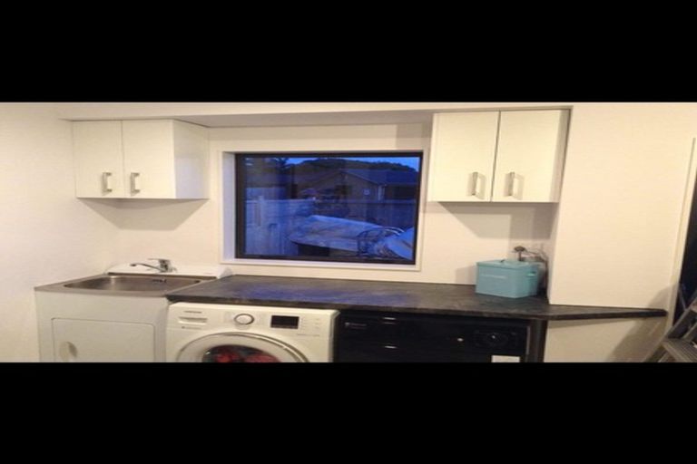 Photo of property in 22 Ripple Grove, Waiuku, 2123