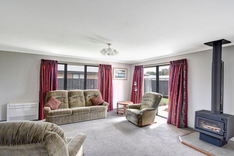 Photo of property in 16 Cross Street, Milton, 9220