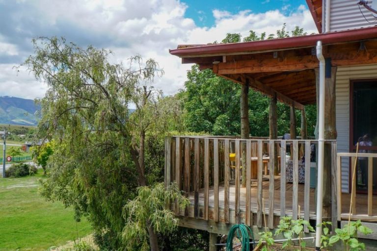 Photo of property in 42 Main Road, Luggate, Cromwell, 9383