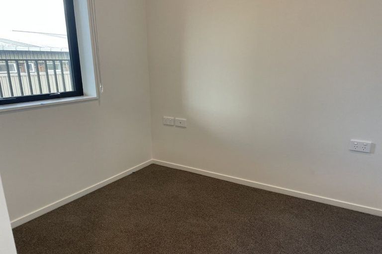 Photo of property in 106/28c Eileen Newey Place, Henderson, Auckland, 0612