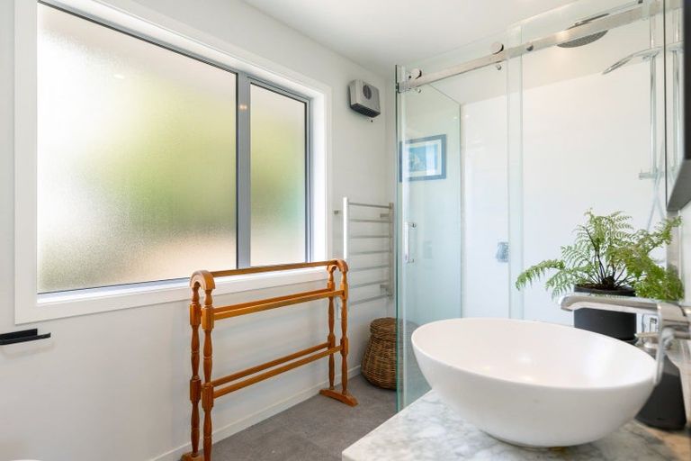 Photo of property in 3 Russell Street, Picton, 7220