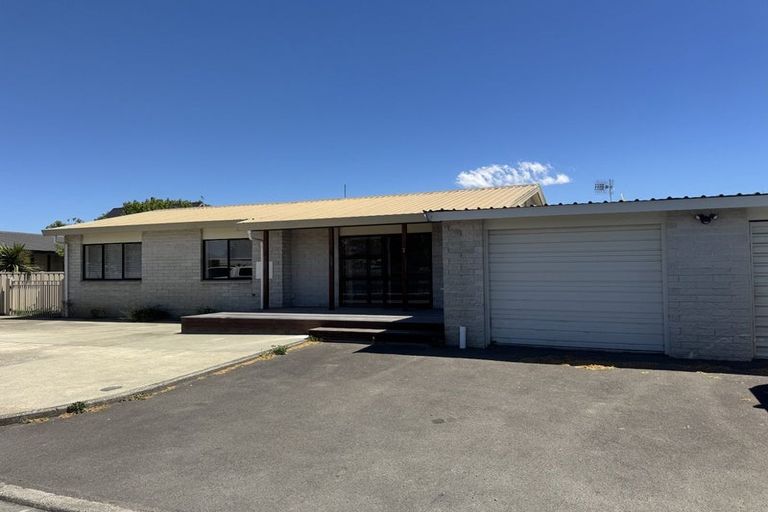 Photo of property in 2/177 Main Rd Clive, Clive, 4102