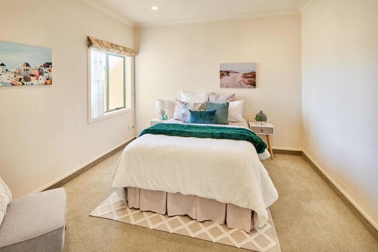 Photo of property in 11 Major Durie Place, Waikanae Beach, Waikanae, 5036